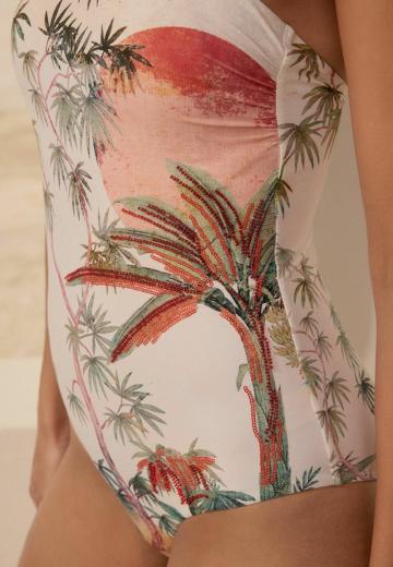 Слитный купальник