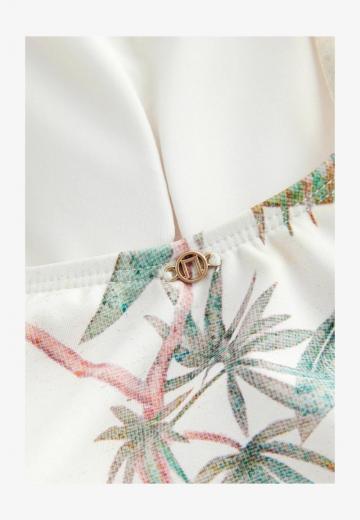 Слитный купальник