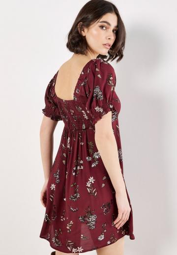 Короткое платье