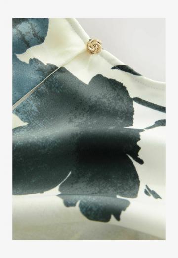 Атласная блузка