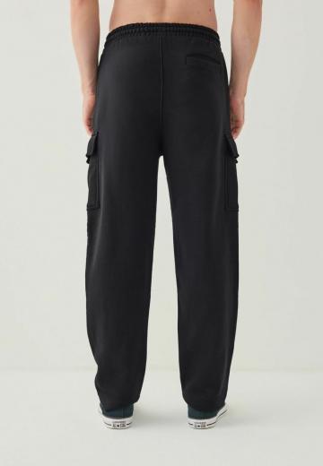 Брюки с накладными карманами