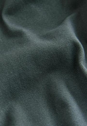 Брюки с накладными карманами