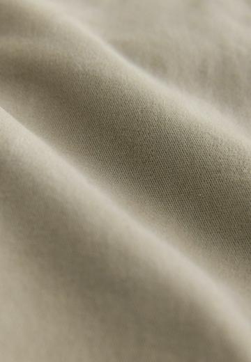 Брюки с накладными карманами