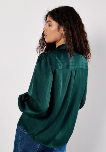 Атласная блузка