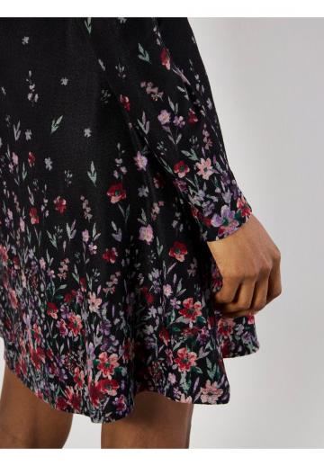 Короткое платье