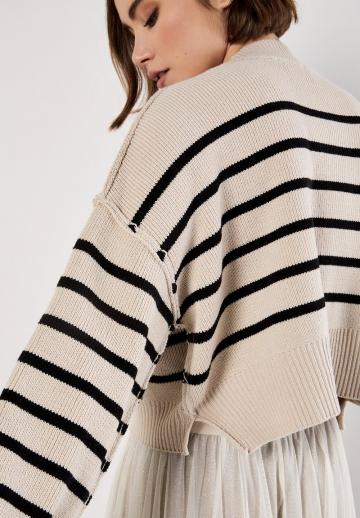 Пуловер в полоску