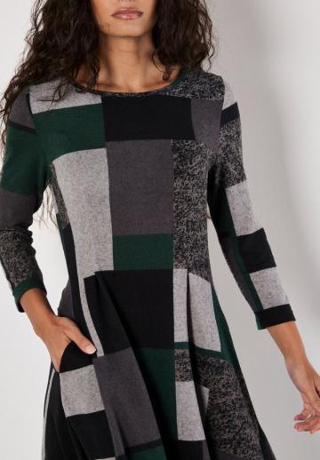 Вязаное платье