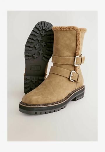 Широкие сапоги