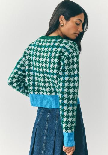 Жаккардовая вязаная кофта