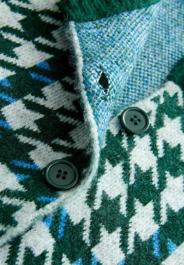 Жаккардовая вязаная кофта