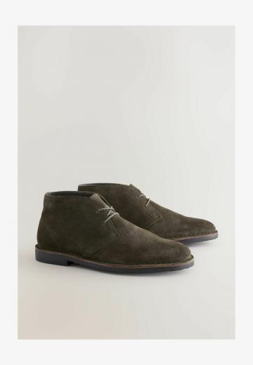 Ботинки на шнуровке