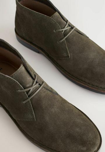 Ботинки на шнуровке