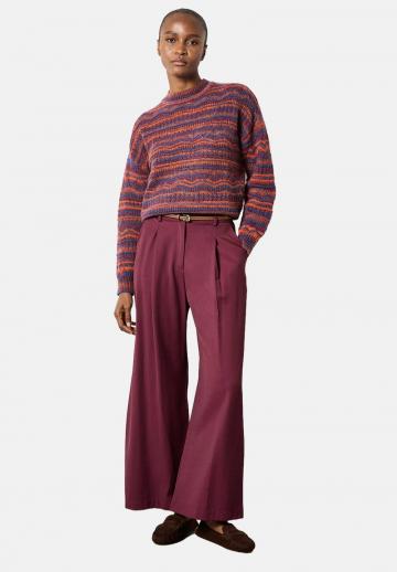 Пуловер в полоску