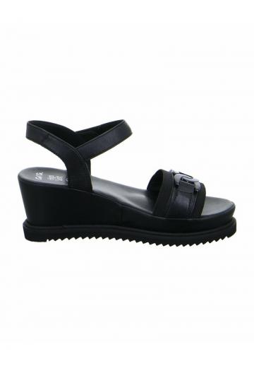 Босоножки на танкетке