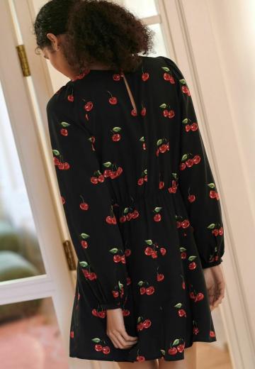 Короткое платье