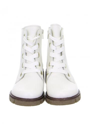 Ботинки на шнуровке