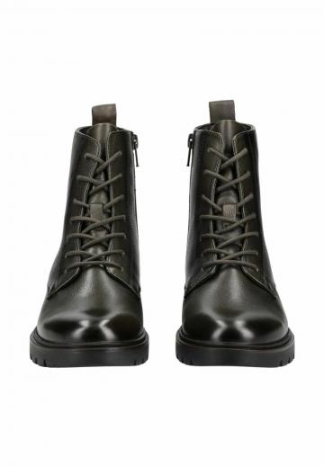 Ботинки на шнуровке