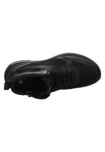 Ботинки на шнуровке