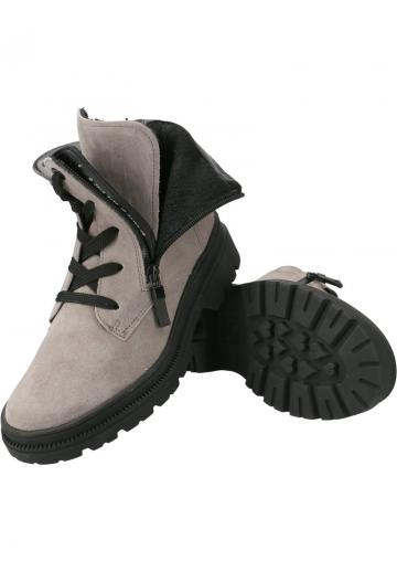 Ботинки на шнуровке