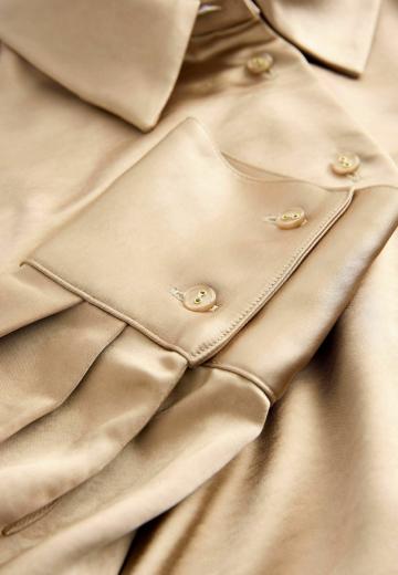 Атласная блузка