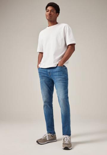 Узкие джинсы