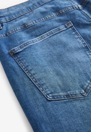 Узкие джинсы