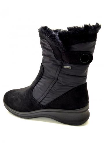 Сапожки на танкетке