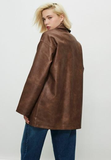 Пальто из искусственной кожи