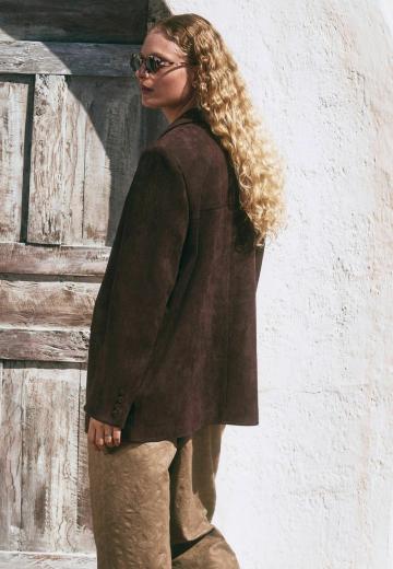 Короткое пальто