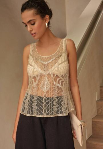 Блузка без рукавов