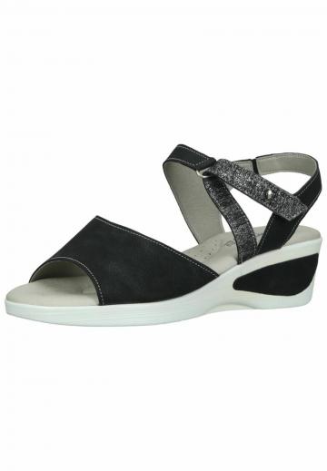 Босоножки на танкетке