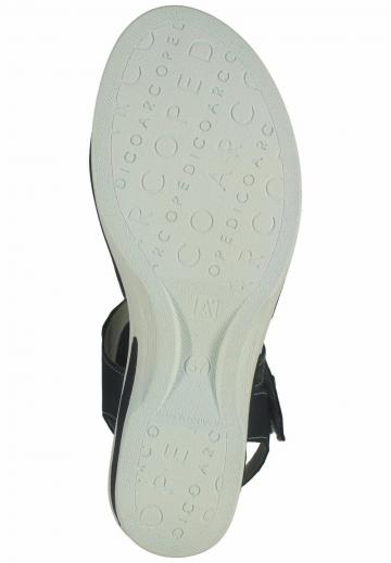 Босоножки на танкетке