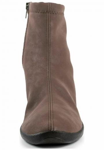 Сапожки на танкетке