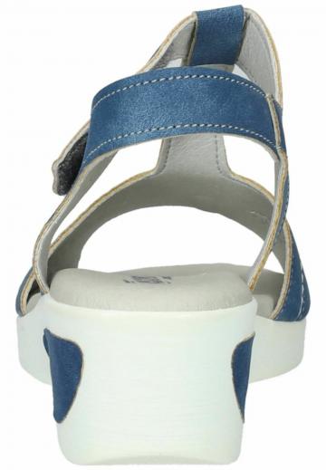 Босоножки на танкетке