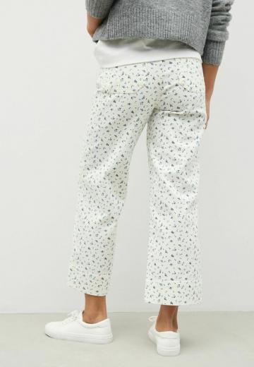 Короткие джинсы