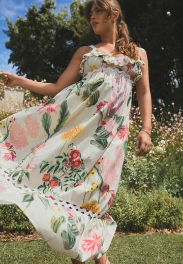 Платье без бретелек