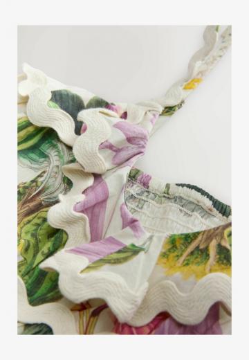 Платье без бретелек