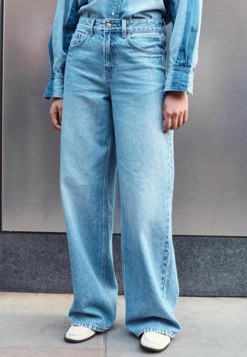 Прямые джинсы