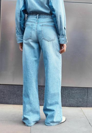 Прямые джинсы