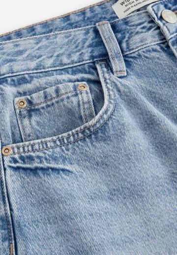 Прямые джинсы