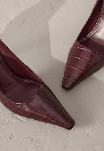 Туфли на высоком каблуке