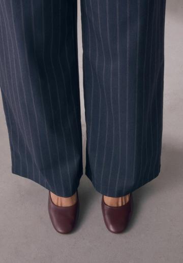 Туфли с высоким носом