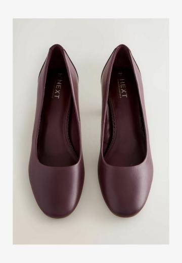 Туфли с высоким носом