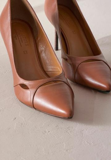 Туфли на высоком каблуке