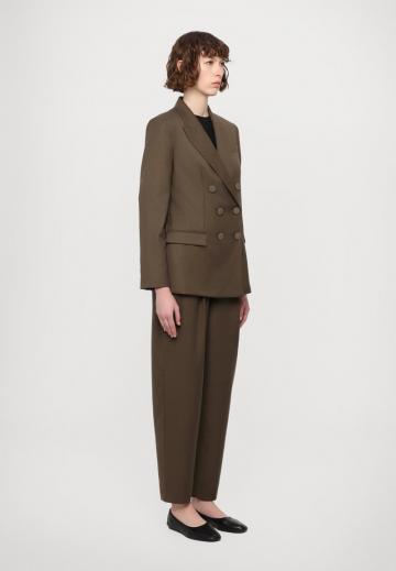 Блейзер с накладными карманами