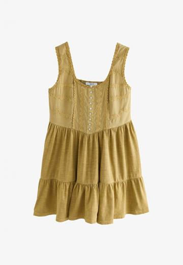 Короткое платье