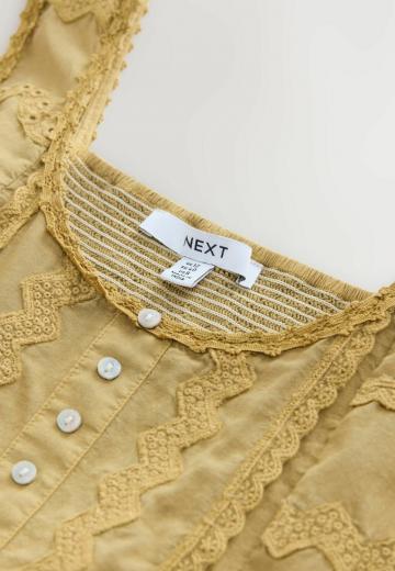 Короткое платье