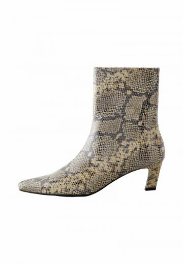 Широкие сапоги