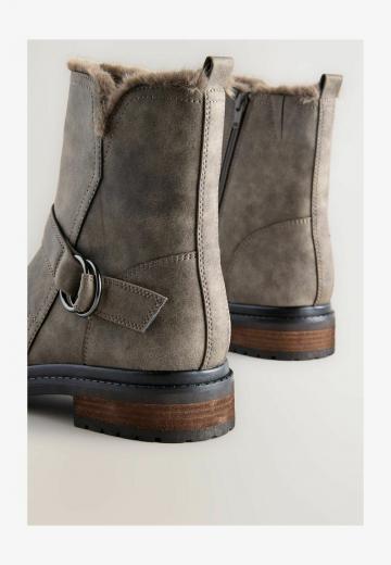 Широкие сапоги