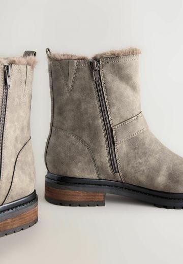 Широкие сапоги